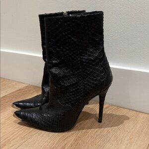Amiri Black Leather Python Embossed Western Booties Metal Cap Toe 38 RARE